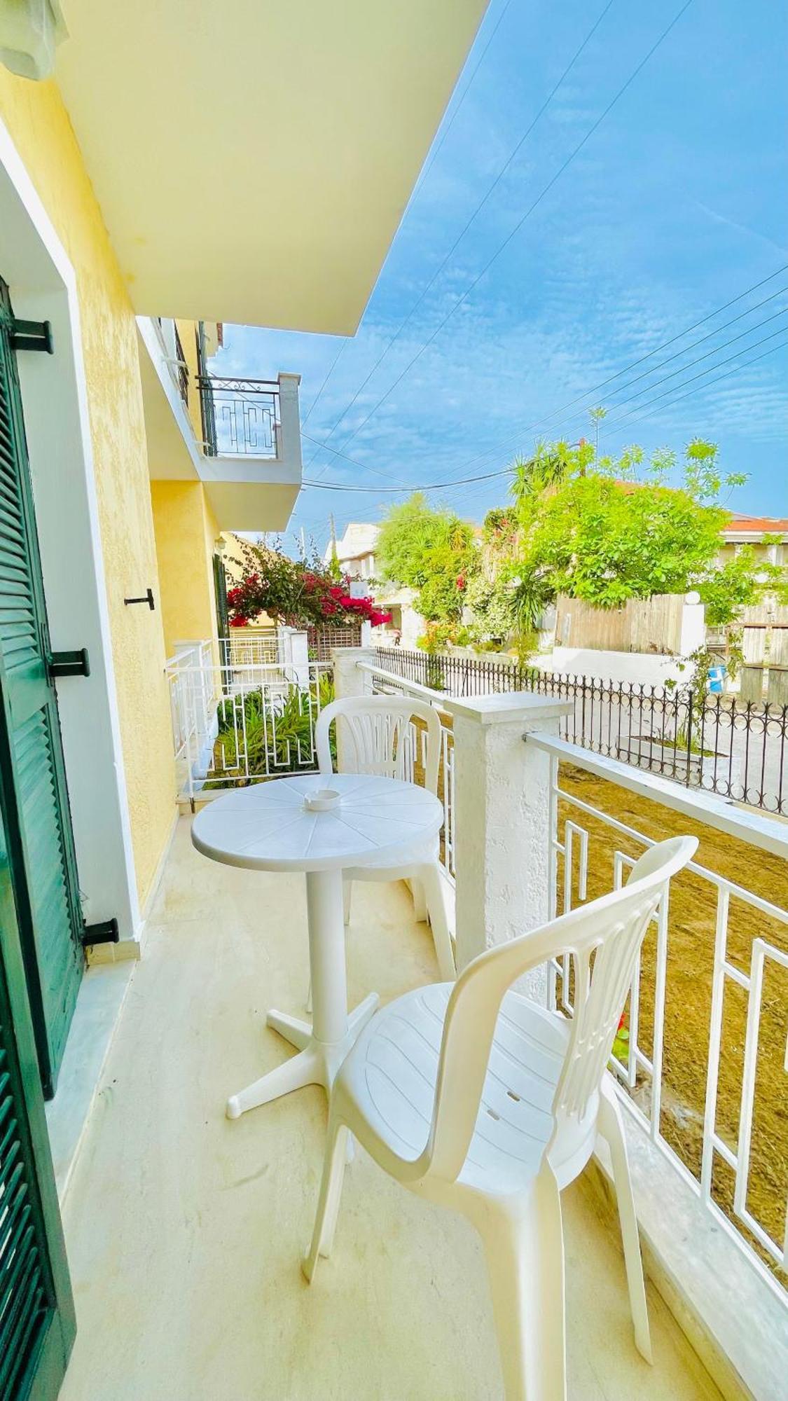 Kavos Aparthotel Esterno foto