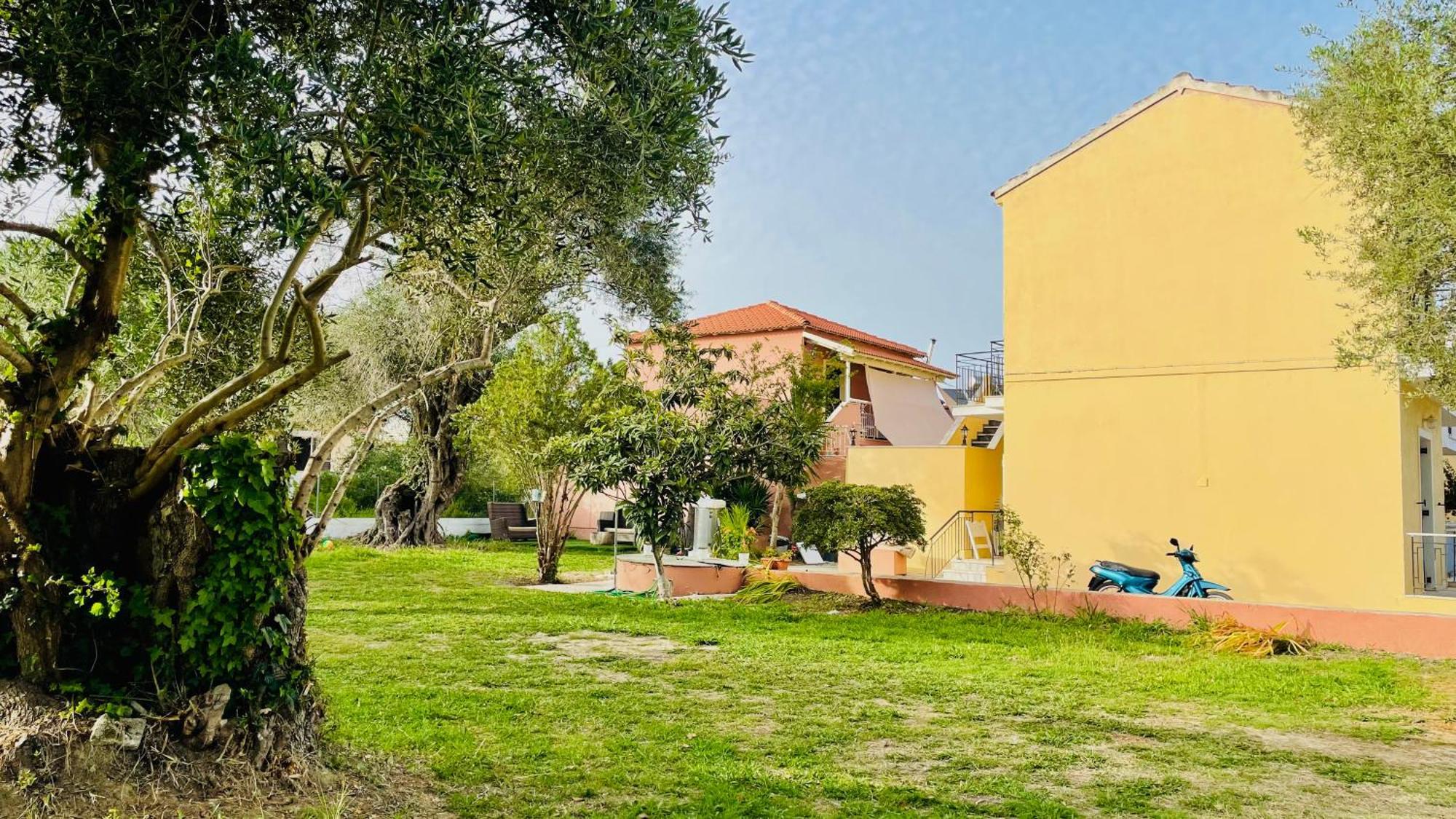 Kavos Aparthotel Esterno foto